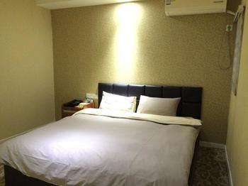 Xo Fashion Theme Hotel 东营 外观 照片
